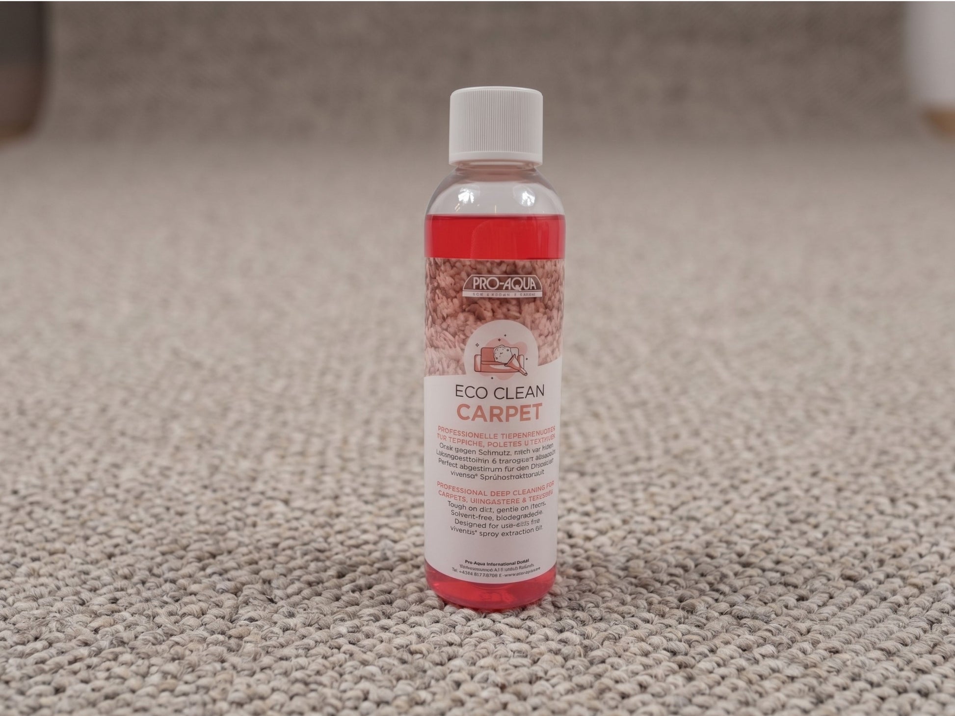 Eco Clean Carpet maton puhdistusaine tarkoitettu kaikille tekstiileille maton päällä